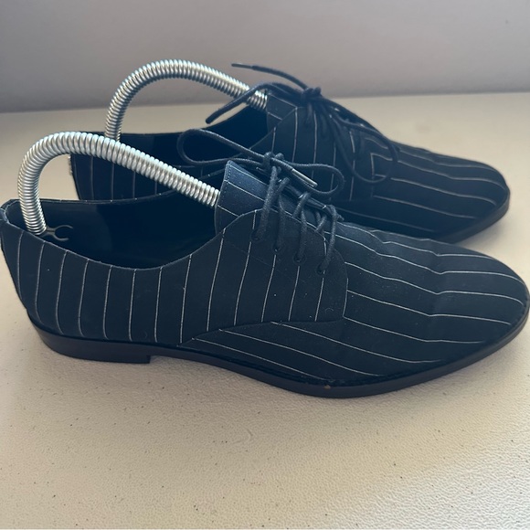 Polo Ralph Lauren Shoes - Ralph Lauren womensLaurenMaryna11Oxford shoesin black withwhitepinstripes
